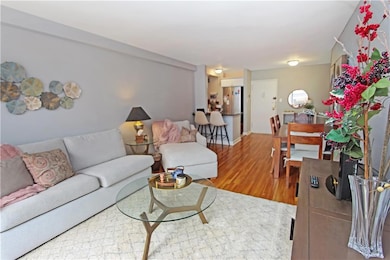 9323 Shore Rd unit 4G, Brooklyn, NY 11209 - photo 3