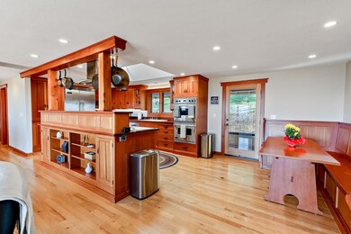 4275 Tami Ln, Central Point, OR 97502 - photo 5