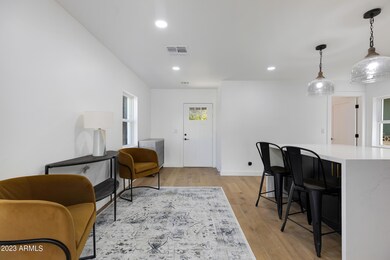934 S Maple Ave-6