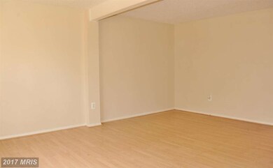 8675 Rising Creek Ct, Springfield, VA 22153 - photo 2