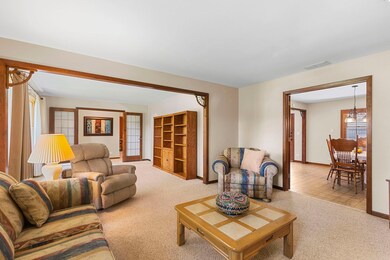 2300 Grouse Ln, Rolling Meadows, IL 60008 - photo 5