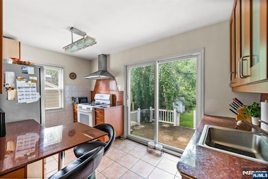 305 E Main St, Bergenfield, NJ 07621 - photo 6