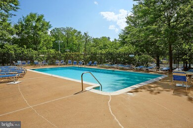 The Williamsburg unit 624, Arlington, VA 22201 - photo 5