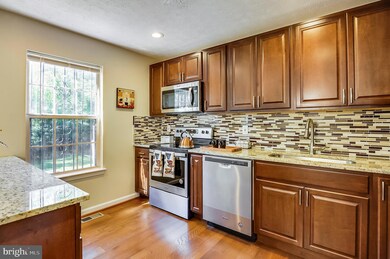 2929 Charredwood Dr, District Heights, MD 20747 - photo 2