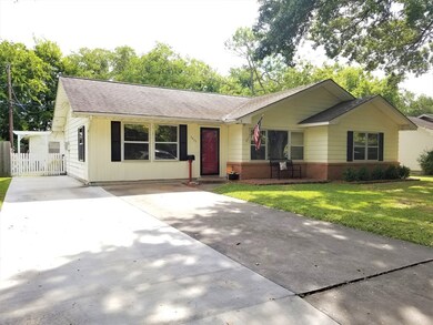 1413 Andrea Dr, Bay City, TX 77414 - photo 3