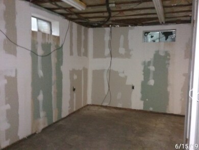 3333 Chatham Rd, Waukegan, IL 60087 - photo 2