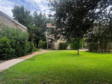 2100 Tanglewilde St unit 402, Houston, TX 77063 - photo 3