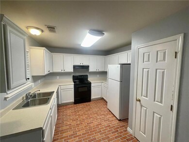 209 W Edwards St, Covington, LA 70433 - photo 3