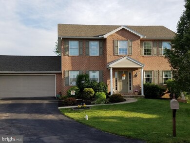 1628 Malibu Dr, Chambersburg, PA 17202 - photo 2