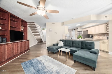 12-web-or-mls-7707-falcon-rest-cir
