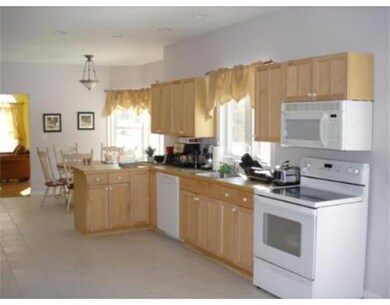 49 Brown St unit 49, Maynard, MA 01754 - photo 2