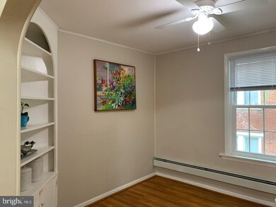 216 S Willow St unit 2, Kennett Square, PA 19348 - photo 2