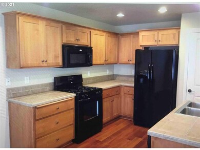 870 NW 3rd Ave, Canby, OR 97013 - photo 2