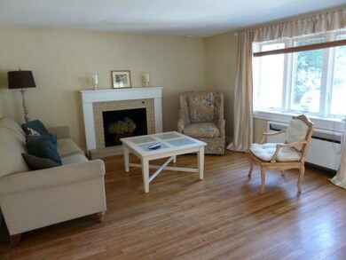 258 Phinneys Ln, Centerville, MA 02632 - photo 3