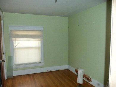 909 W Lenawee St, Lansing, MI 48915 - photo 6