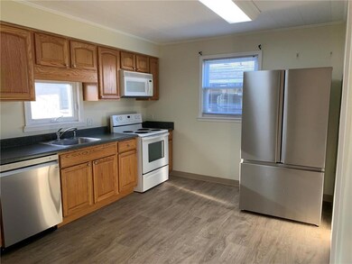 1325 Greenview Dr, Bethlehem, PA 18018 - photo 4