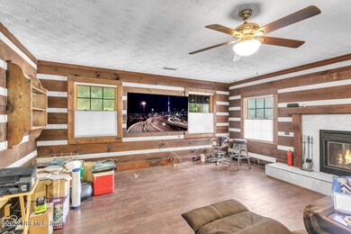 5835 Hyde Park Cir, Jacksonville, FL 32210 - photo 4