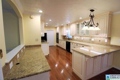 302 Dennis St, Weaver, AL 36277 - photo 3