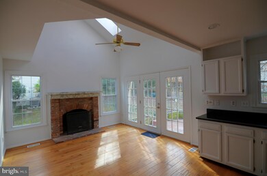 2724 Deer Ridge Dr, Silver Spring, MD 20904 - photo 7