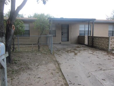315 N 13th St unit B, Donna, TX 78537 - photo 2