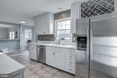 9214 Burnetta Dr, Annandale, VA 22003 - photo 7