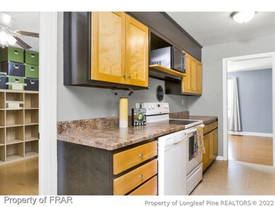 402 Durant Dr, Fayetteville, NC 28304 - photo 7