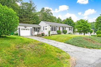 16 Pine Grove Cir, Uxbridge, MA 01569 - photo 4