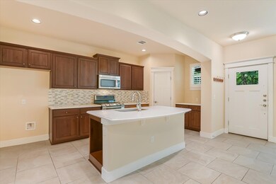 Kitchen with appliances with stainless steel fini