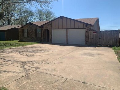 1421 Mcanear St, Cleburne, TX 76033 - photo 2