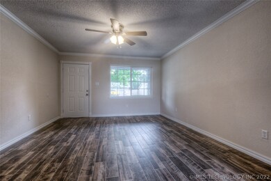 327 E 137th St, Glenpool, OK 74033 - photo 6