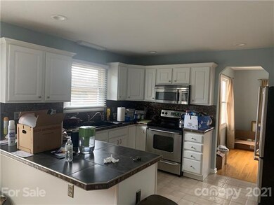 8 Golden Ln, Leicester, NC 28748 - photo 4