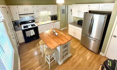 17811 Yale Ln, Country Club Hills, IL 60478 - photo 5