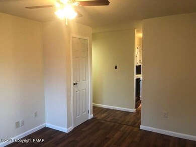 307 Adams Dr unit 101, Sciota, PA 18354 - photo 3