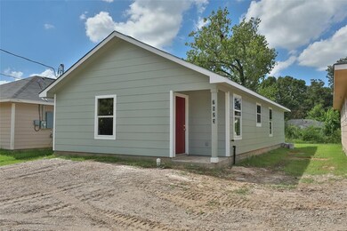 7609 Dyer St, Houston, TX 77088 - photo 2