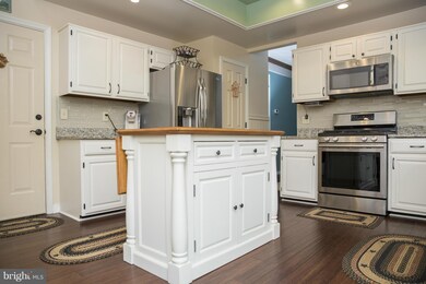 8514 Troutman Ct, Manassas, VA 20110 - photo 6