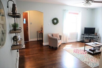 3520 McDaniel livingroom and foyer