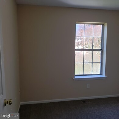 507 Carousel Cir, Norristown, PA 19403 - photo 7