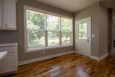 705 E Saint Louis St, Knox, IN 46534 - photo 5