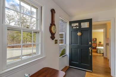 004-Foyer-3844063-medium