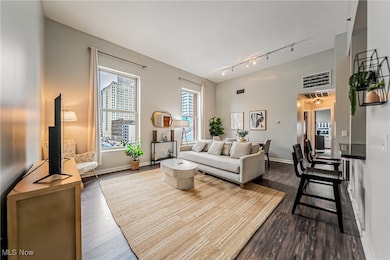 408 W Saint Clair Ave unit 505, Cleveland, OH 44113 - photo 7