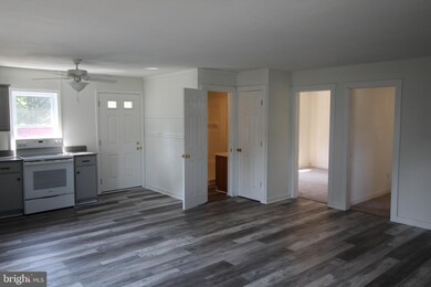 36 E Main St, Leola, PA 17540 - photo 3