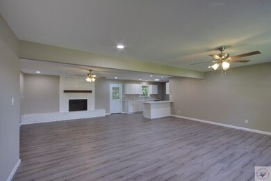 3923 Galleria Oaks Dr, Texarkana, TX 75503 - photo 4