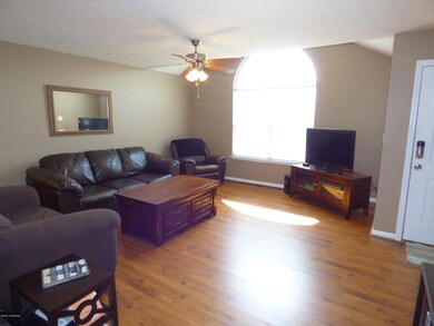 202 Kayla Brooke Ct, Mount Washington, KY 40047 - photo 4