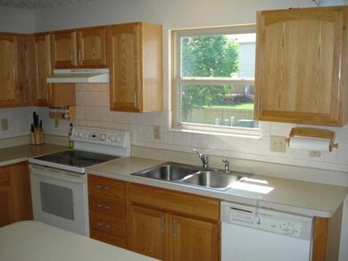 LOVELY KITCHEN