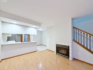 14134 E Burnside St unit 3, Portland, OR 97233 - photo 3