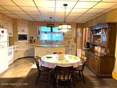 822 Saint Johns Rd, Drums, PA 18222 - photo 4