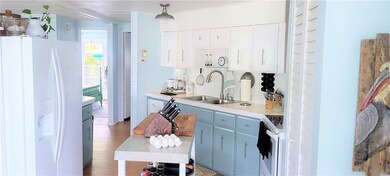 906 Pecan Cir, Sebastian, FL 32976 - photo 7