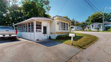 979 Toll Gate Rd, Warwick, RI 02886 - photo 2