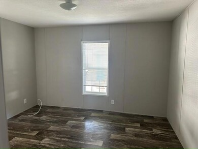 9353 Eden Dr unit 479, Tampa, FL 33610 - photo 5