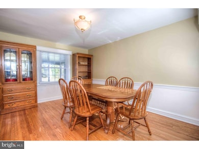 313 Henry Ln, Wallingford, PA 19086 - photo 5